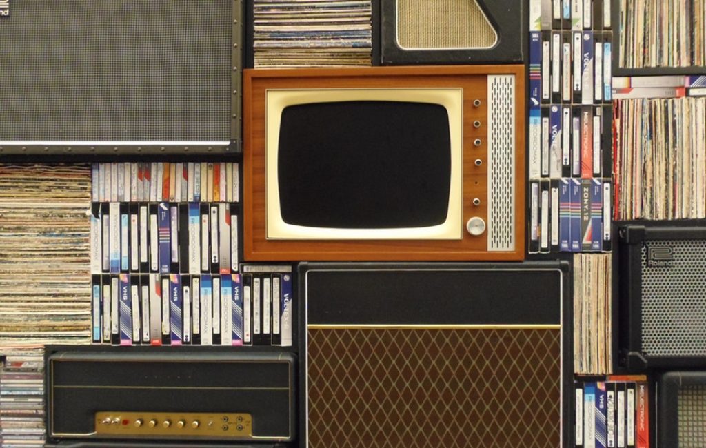 Traditional Advertising should be integrated with digital advertising